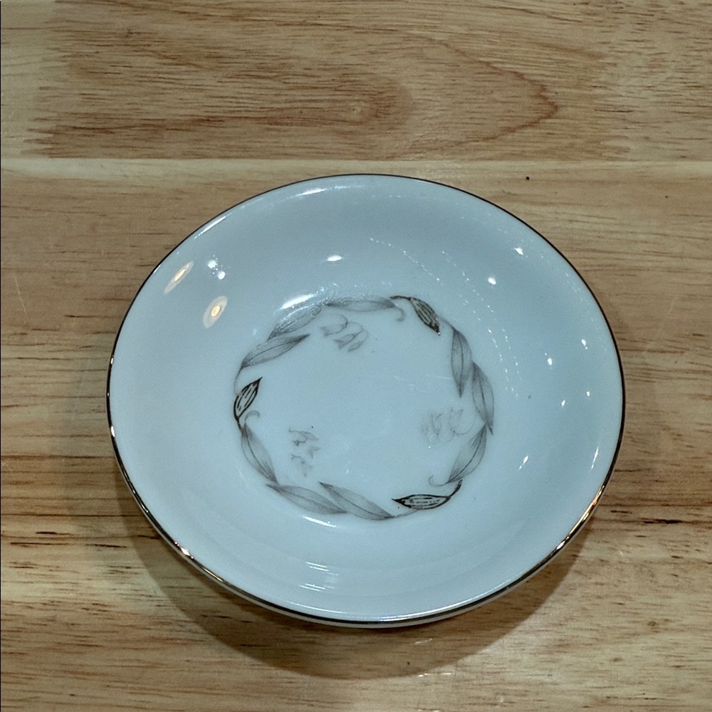 Kaysons fine China golden fantasy butter Pat